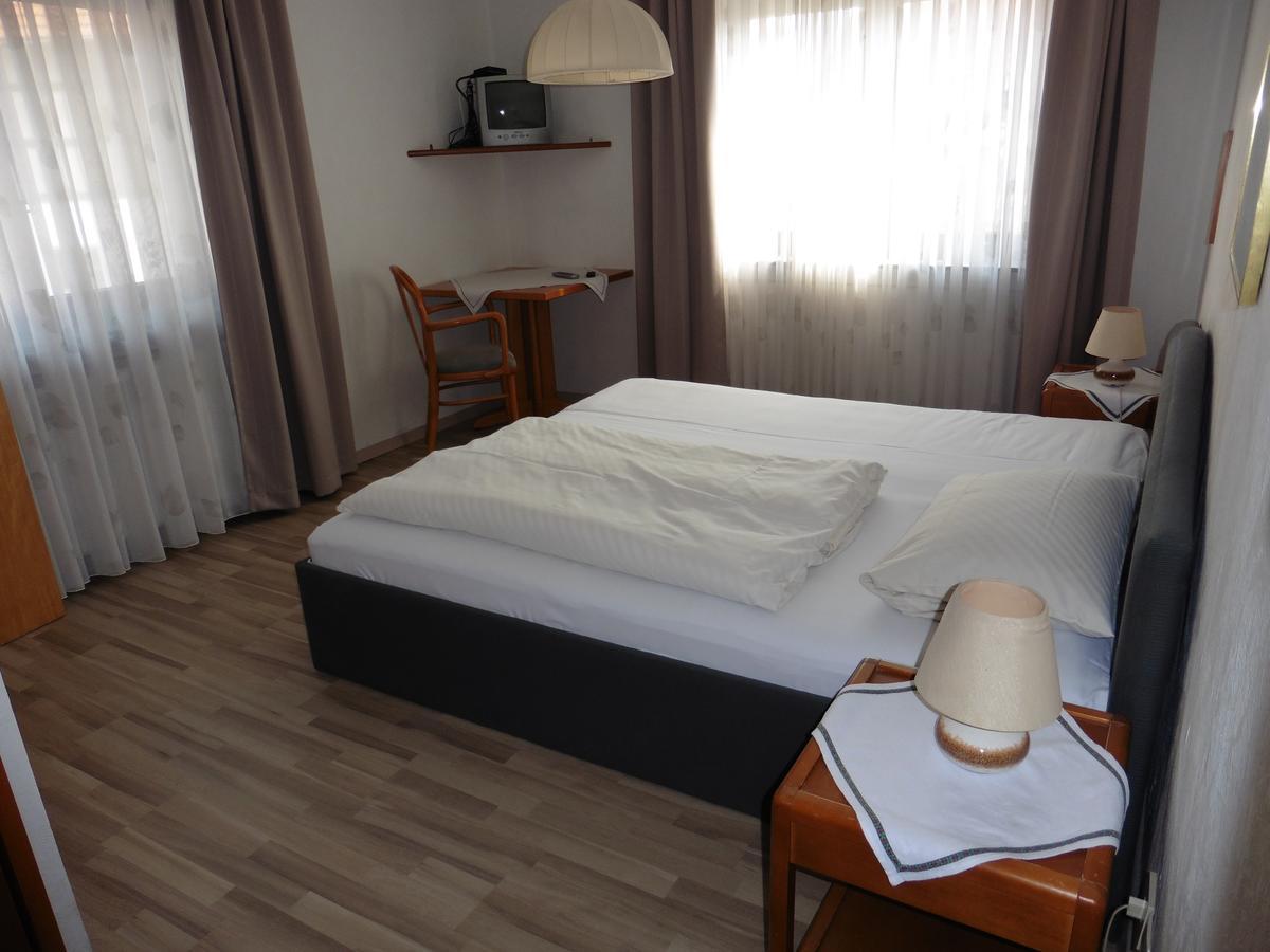 Gasthof Rockensuess Schwalmstadt Δωμάτιο φωτογραφία